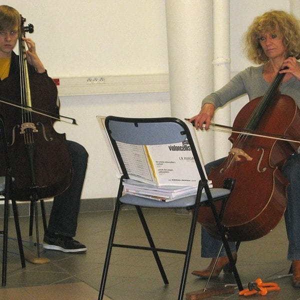 Deutsch-französisches Duo: Mme Dubrulle und Benedikt spielen Bach und Schumann