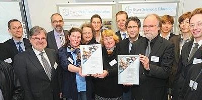 Die Bayer Science & Education Foundation prämierte Bildungsprojekte der Gesamtschule Fröndenberg und der Overbergschule.