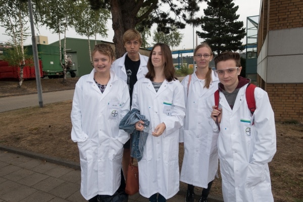 Schülerinnen und Schüler am Tag der Chemie