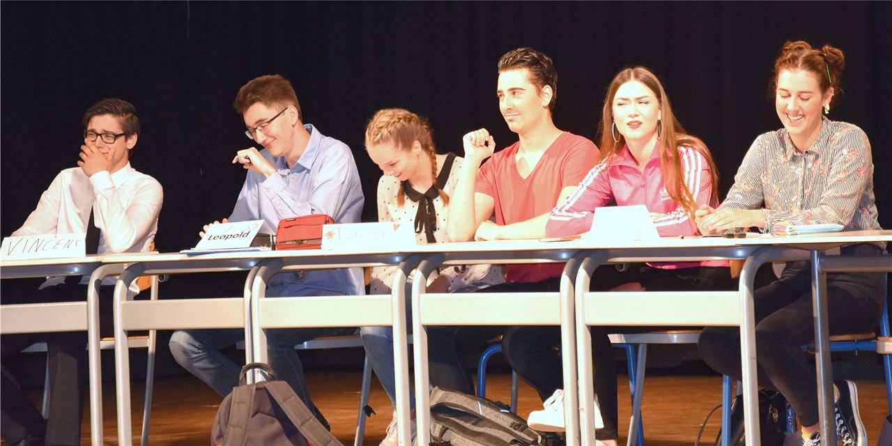 Wenn das Grauen Einzug ins Gymnasium hält